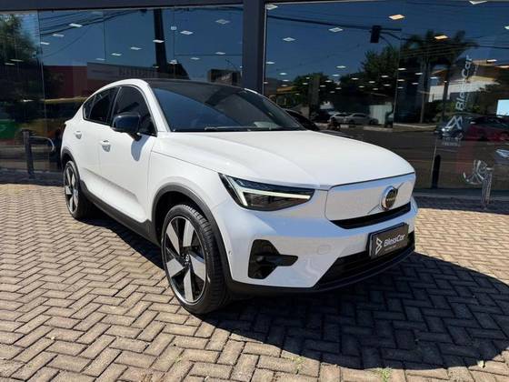 VOLVO C40 P8 RECHARGE TWIN ELECTRIC ULTIMATE AWD VOLVO C40 P8 RECHARGE TWIN ELECTRIC ULTIMATE AWD